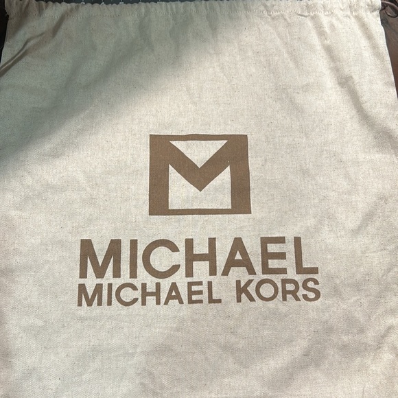 *FLASH SALE* MICHAEL Michael Kors • Limited Edition Silver/Gunmetal Woven Bag - Picture 9 of 9